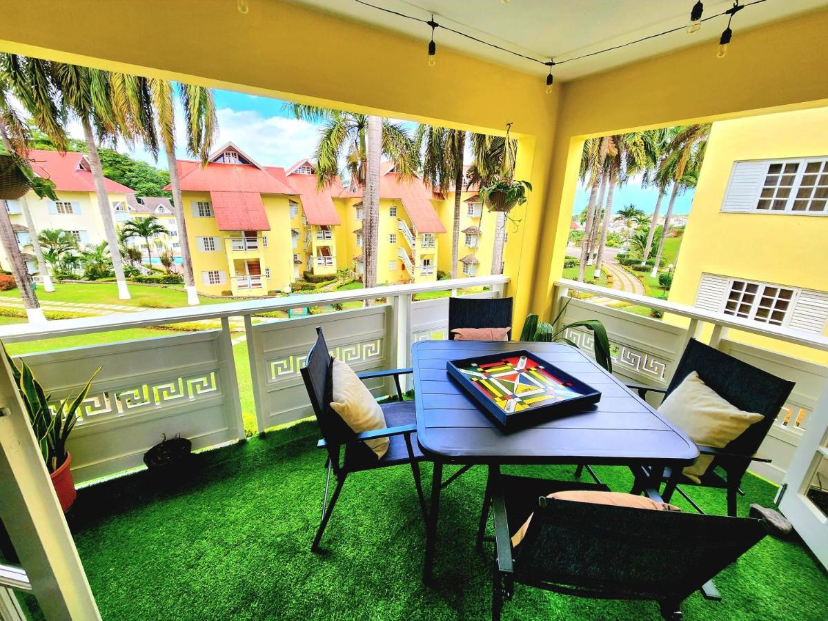 Villa Relax On The Ridge - Ocho Rios Escape Extérieur photo