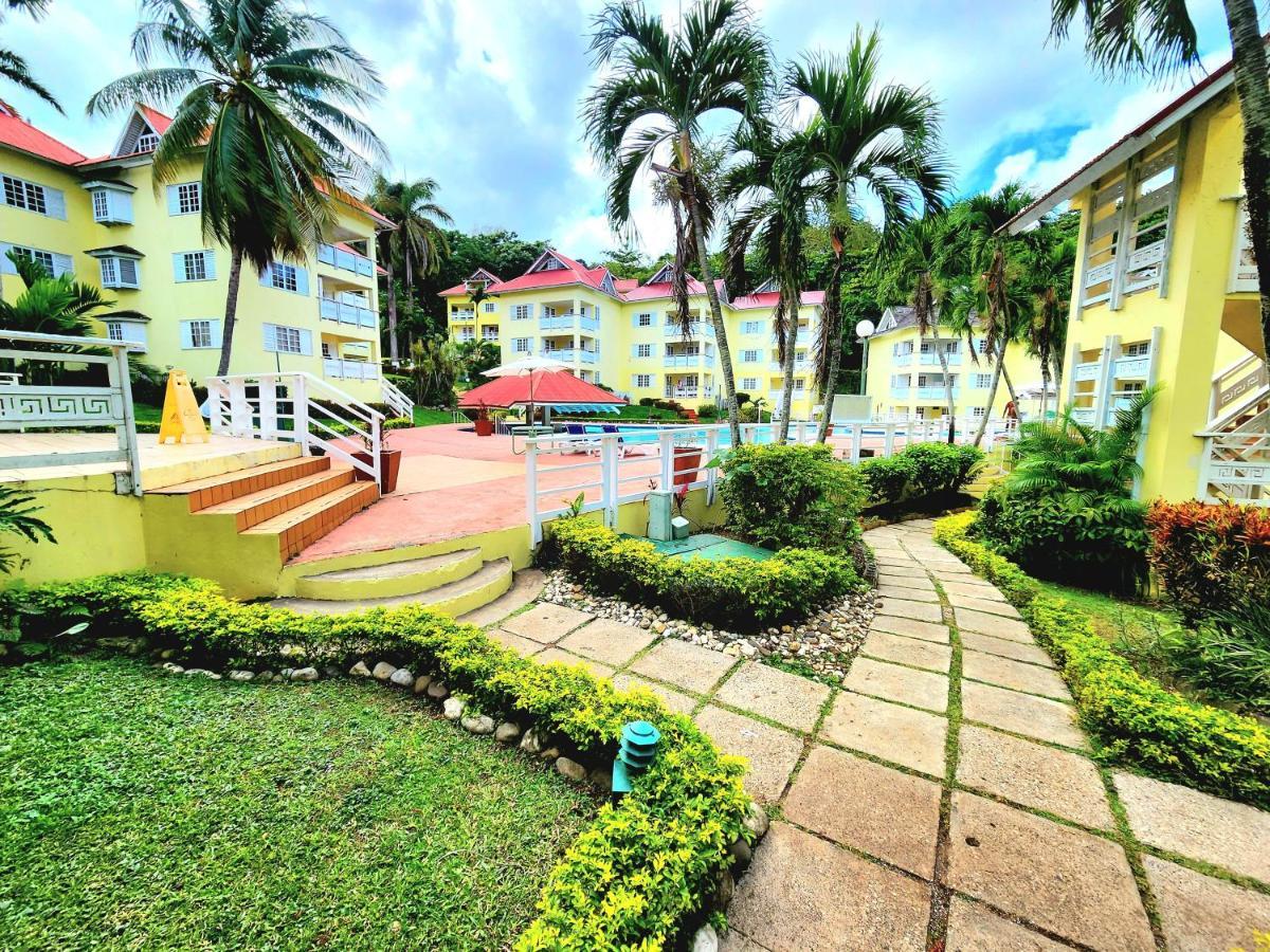 Villa Relax On The Ridge - Ocho Rios Escape Extérieur photo